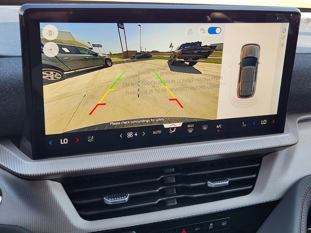 2025 Ford Explorer photo 9