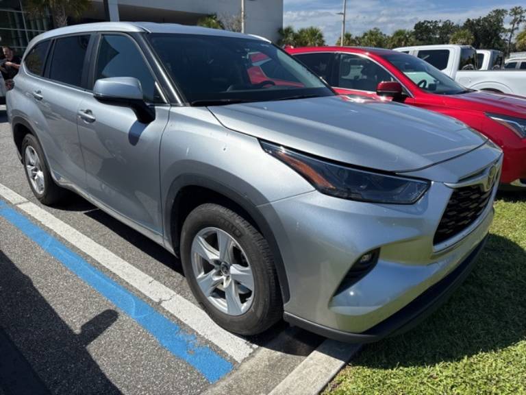 2023 Toyota Highlander LE