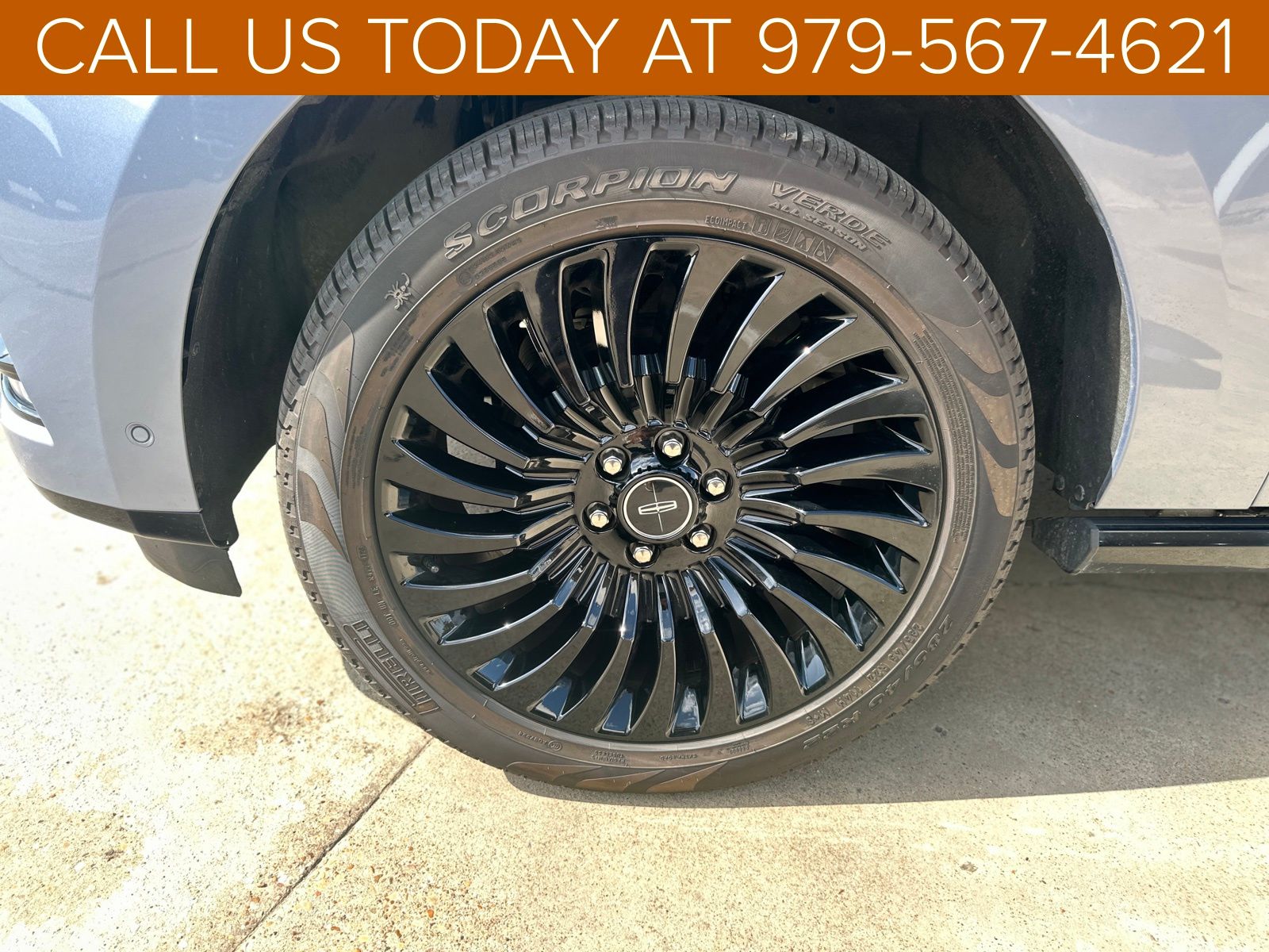 2021 Lincoln Navigator Black Label photo 8