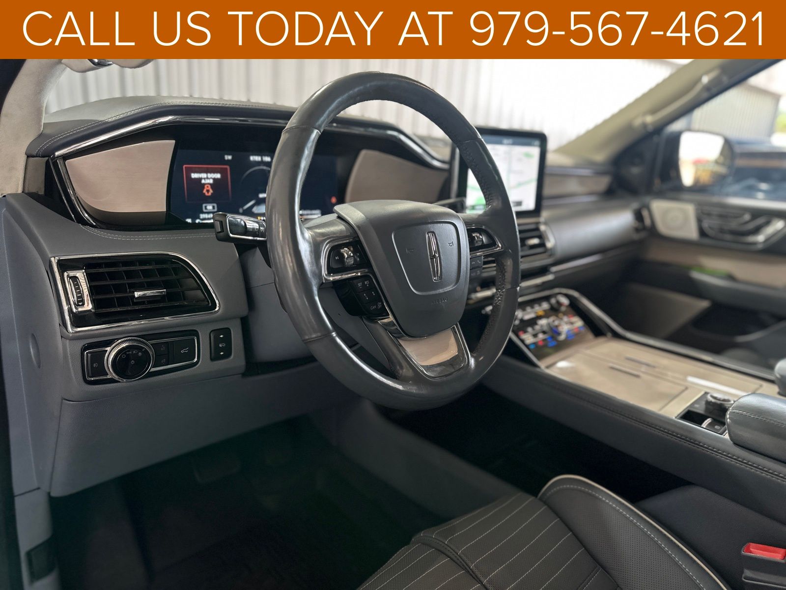 2021 Lincoln Navigator Black Label photo 10
