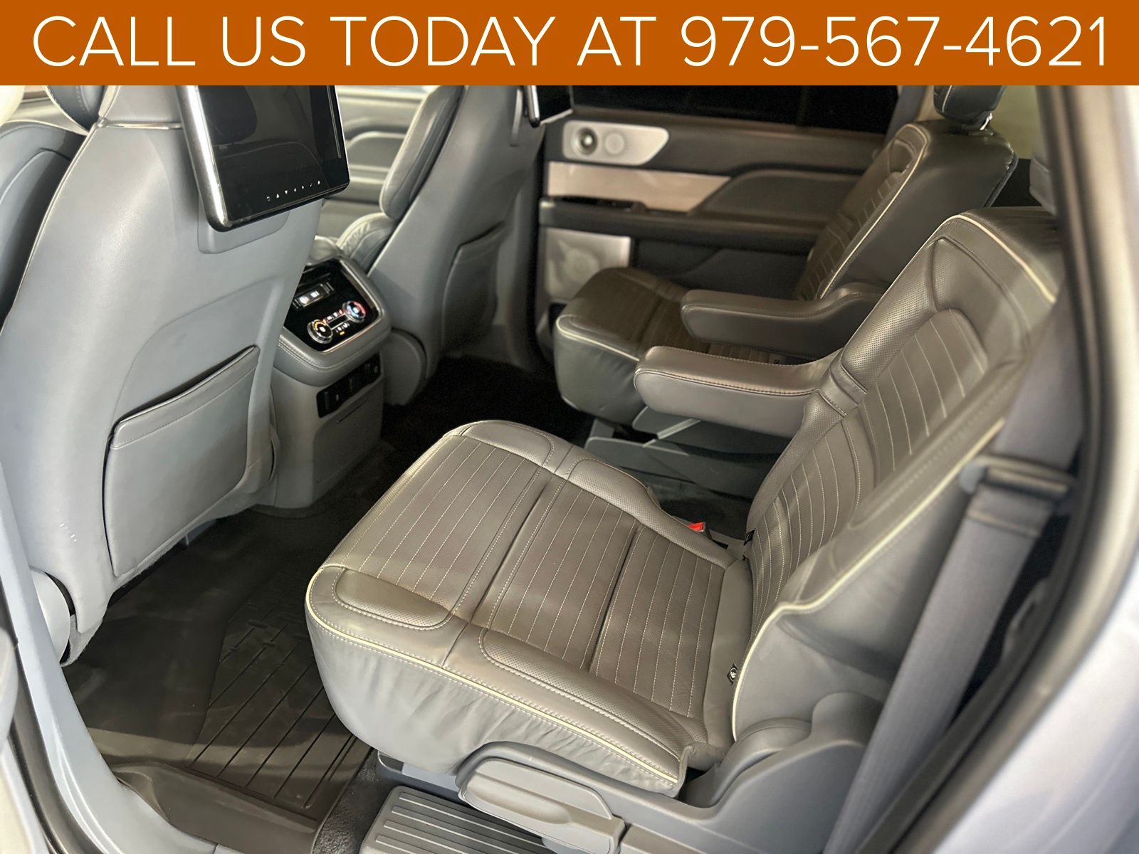 2021 Lincoln Navigator Black Label photo 22