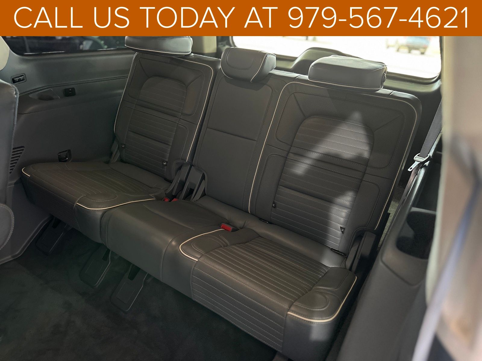 2021 Lincoln Navigator Black Label photo 24