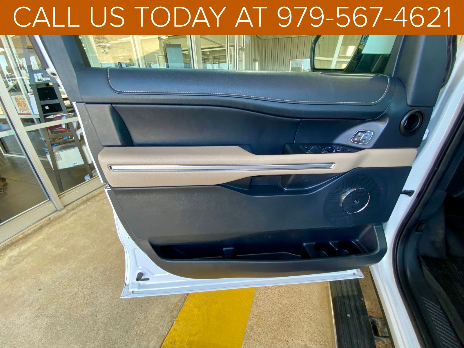 2022 Ford Expedition Limited photo 10