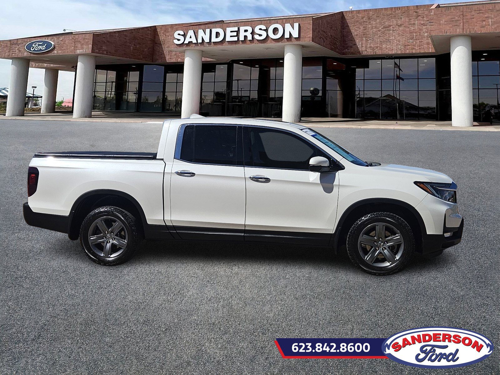 2021 Honda Ridgeline RTL-E photo 2