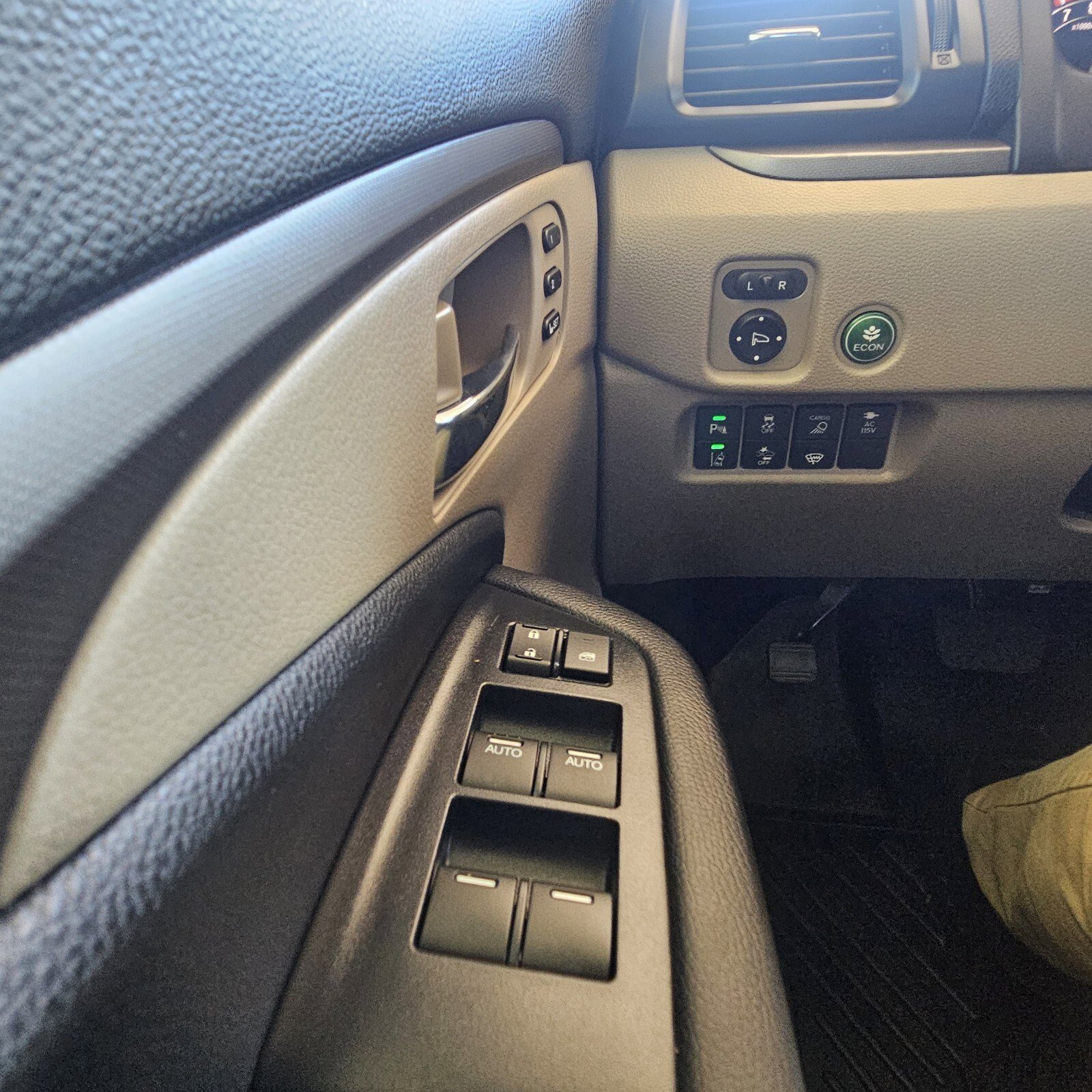 2021 Honda Ridgeline RTL-E photo 19