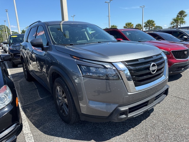 Used 2024 Nissan Pathfinder SV