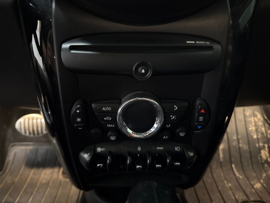 2014 Mini Cooper Base photo 12
