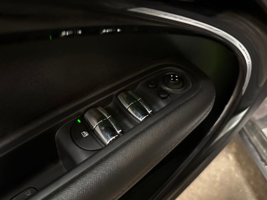 2014 Mini Cooper Base photo 13