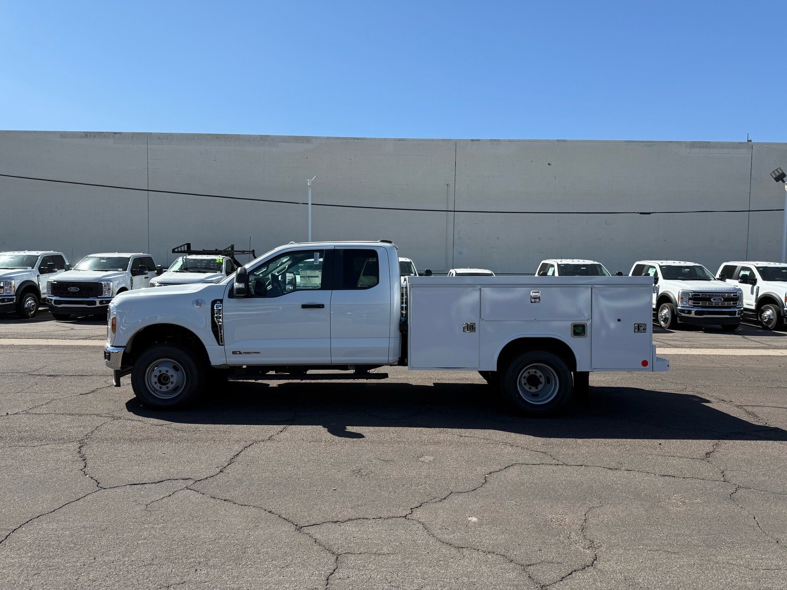 2025 Ford F-350 XL photo 3