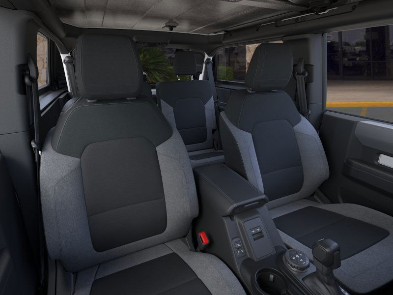 2025 Ford Bronco Base photo 9