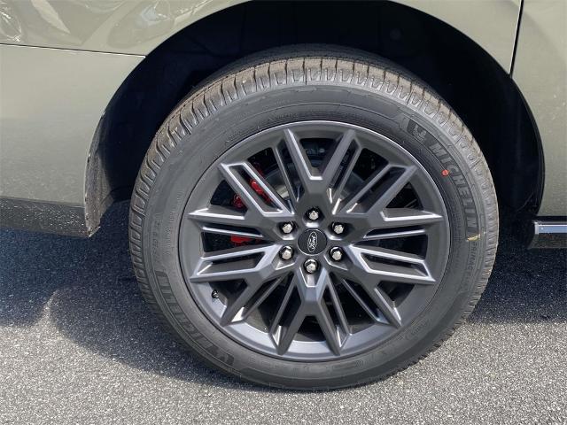 2025 Ford Expedition MAX Platinum photo 7