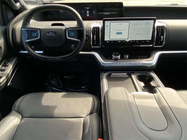 2025 Ford Expedition MAX Platinum photo 9