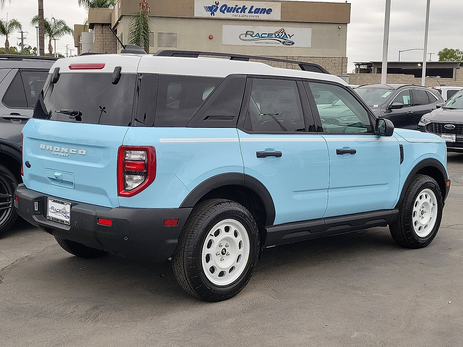 2025 Ford Bronco Sport Heritage photo 2