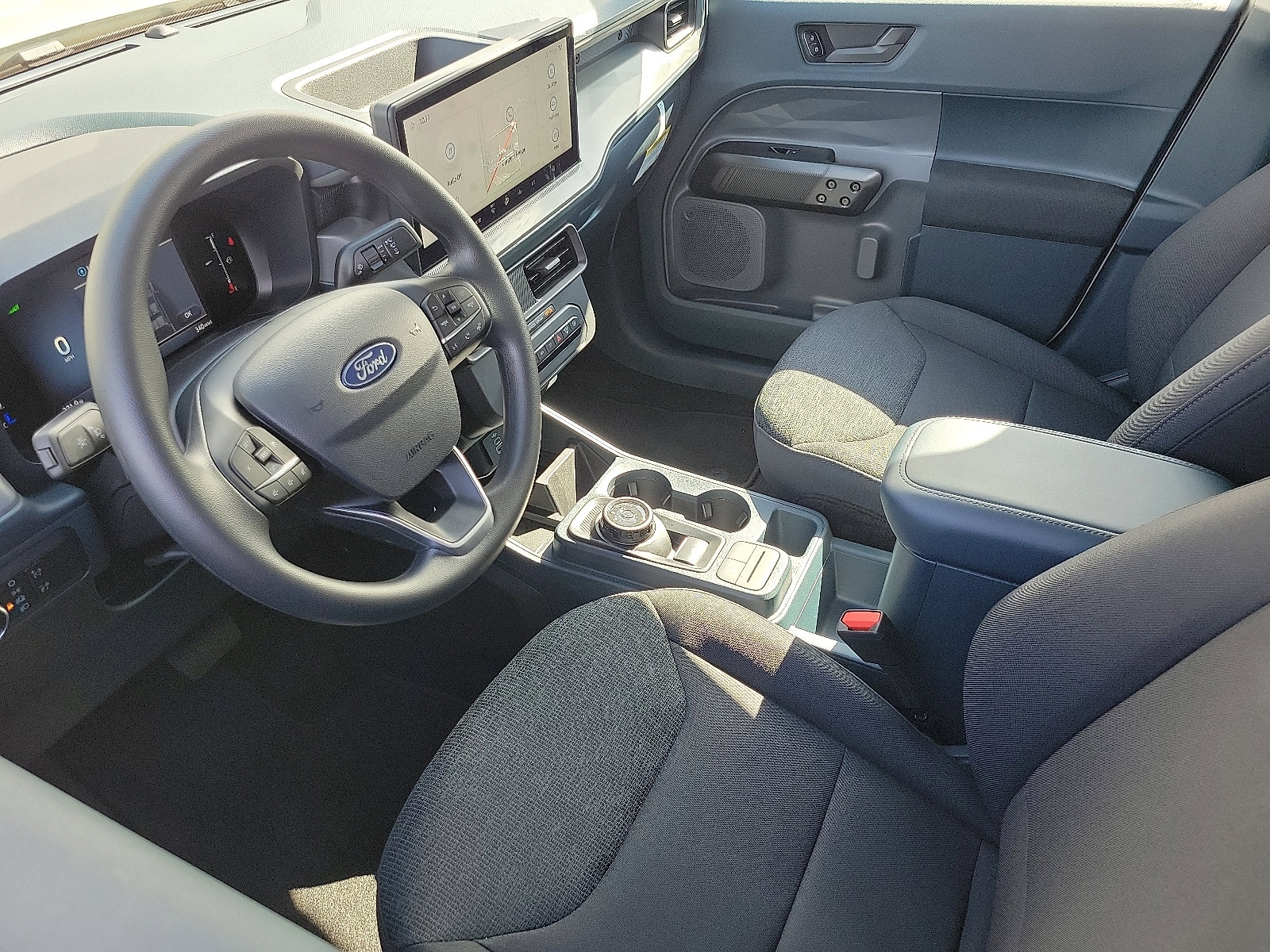 2025 Ford Maverick XL photo 2