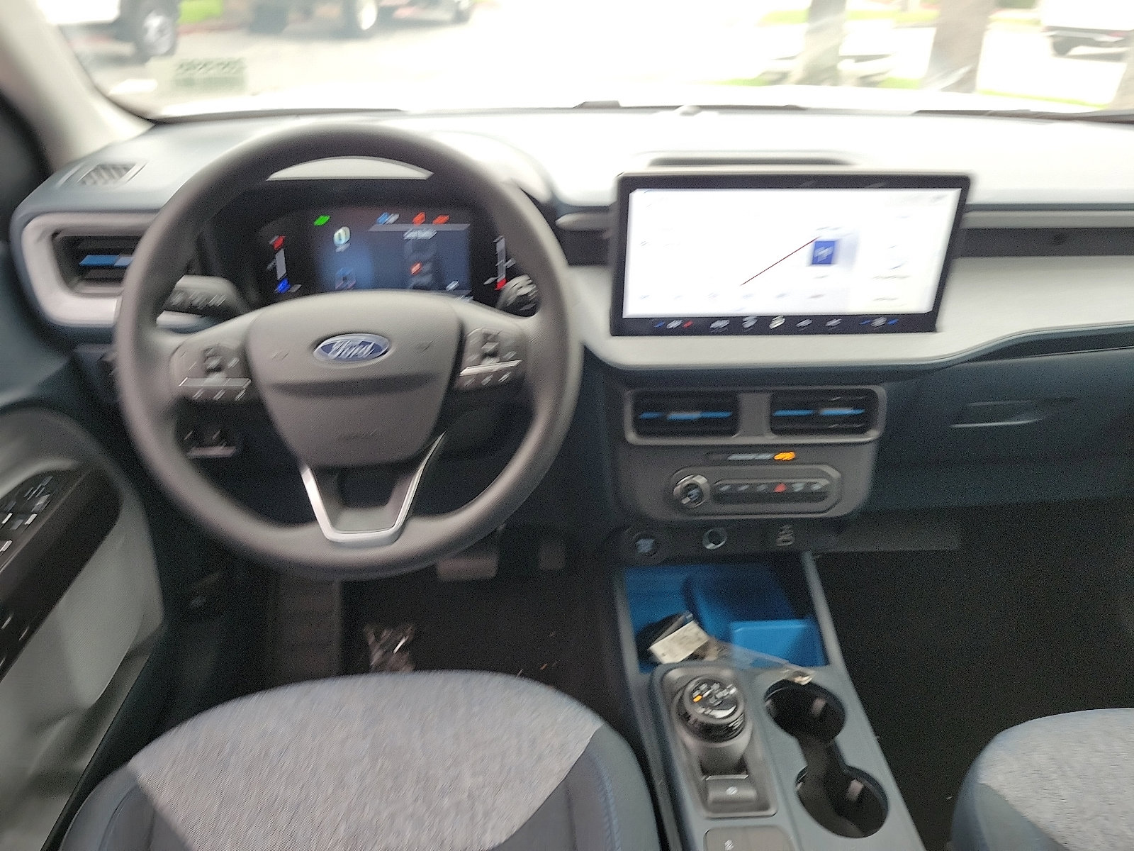 2025 Ford Maverick XLT photo 3
