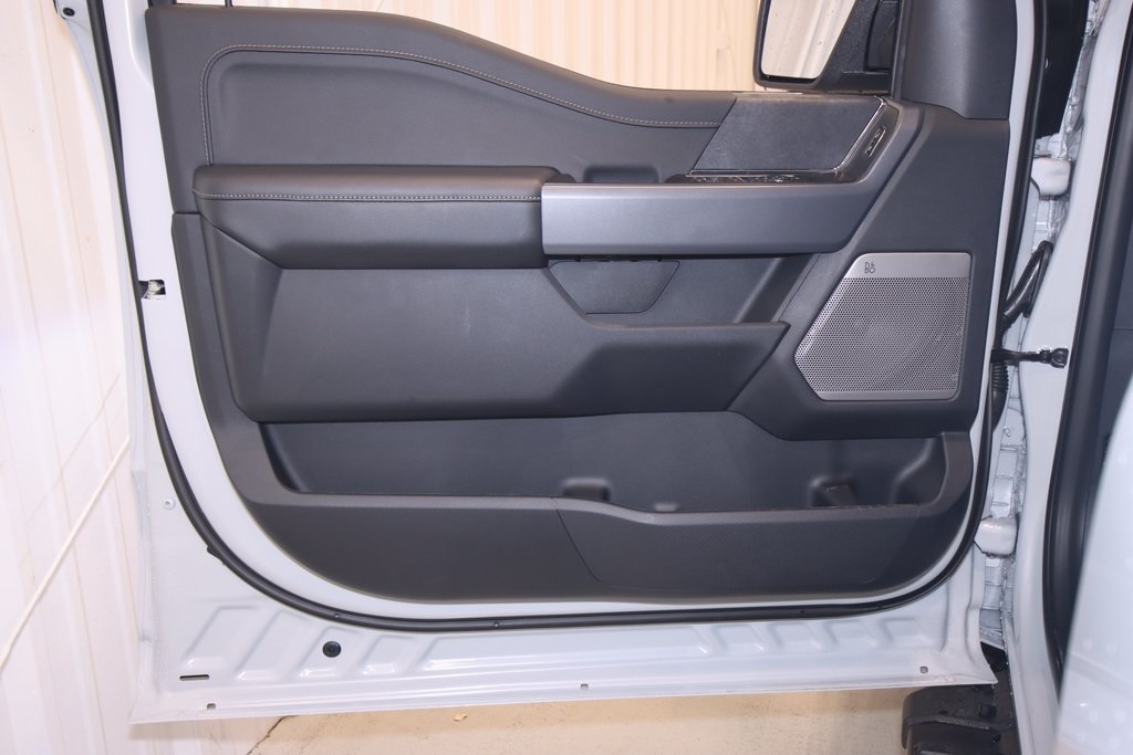 2025 Ford F-150 XLT photo 6