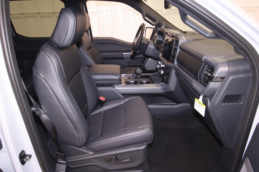 2025 Ford F-150 XLT photo 11