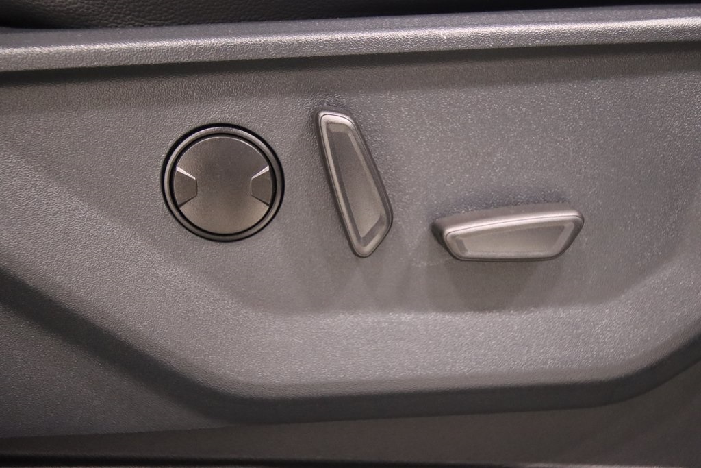 2025 Ford F-150 XLT photo 12