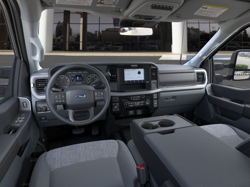 2026 Ford F-350 XLT photo 9