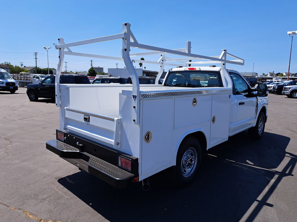 2026 Ford F-250 photo 4
