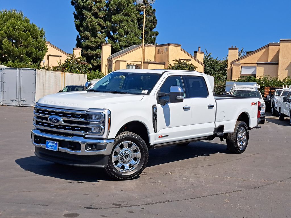 2025 Ford F-250 photo 2
