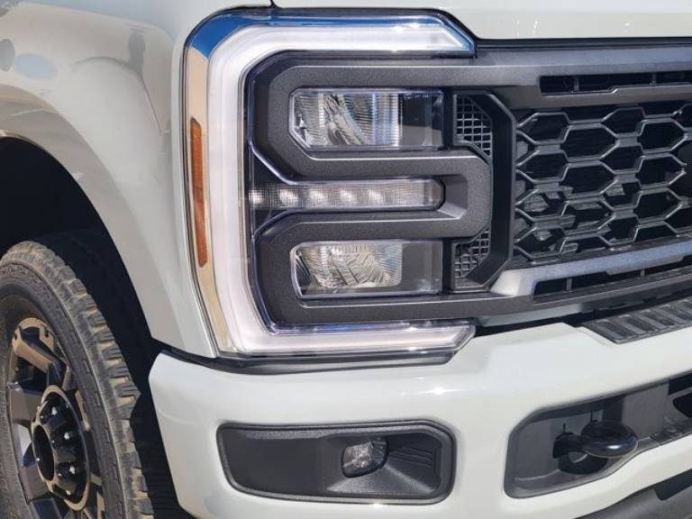 2026 Ford F-350 Super Duty XL - Photo 6