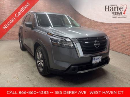 2023 Nissan Pathfinder SL