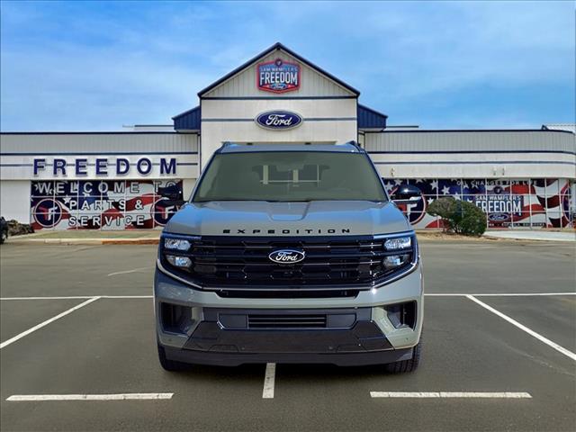 2025 Ford Expedition Platinum photo 2