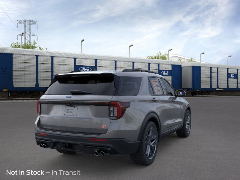 2025 Ford Explorer ST photo 4