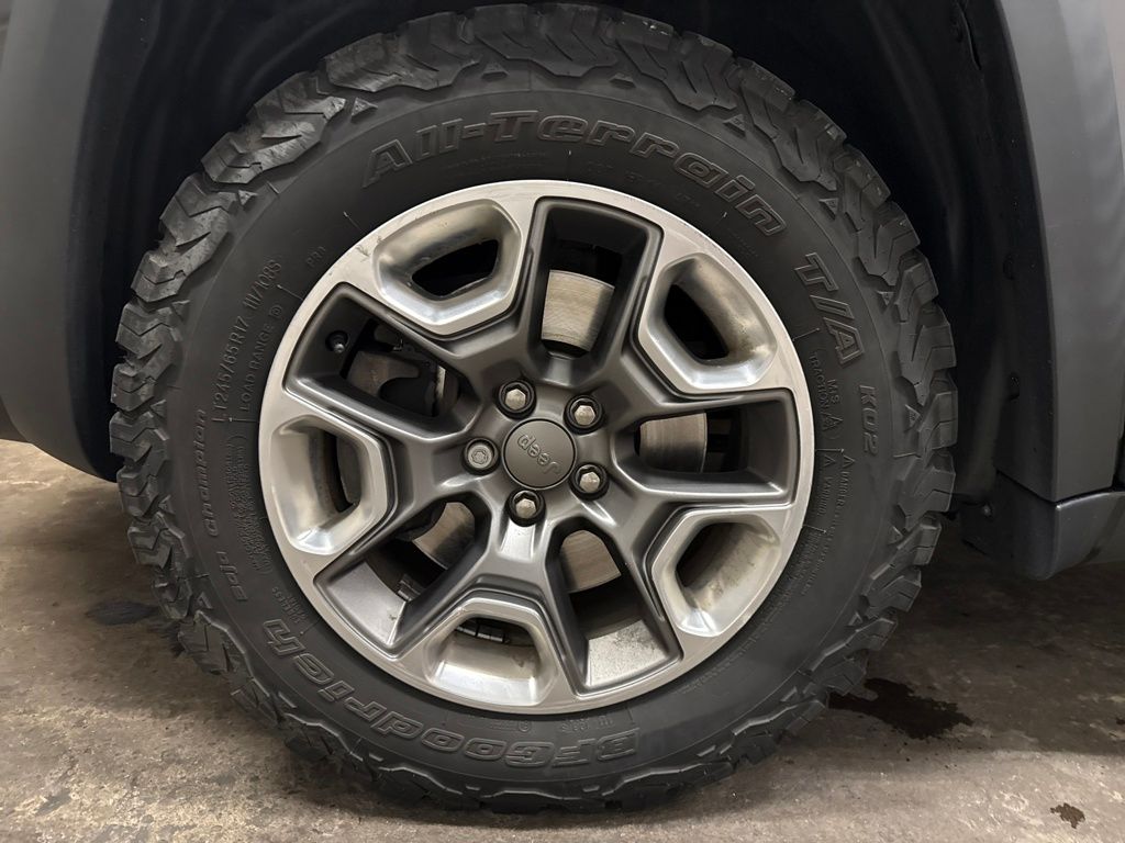 2019 Jeep Cherokee Trailhawk photo 7
