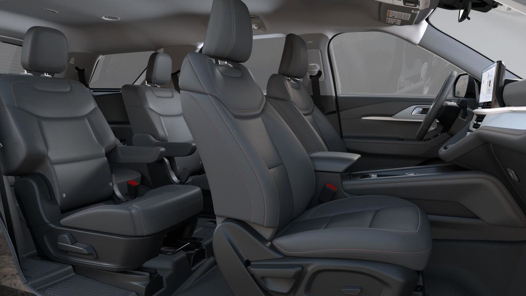 2025 Ford Explorer photo 4