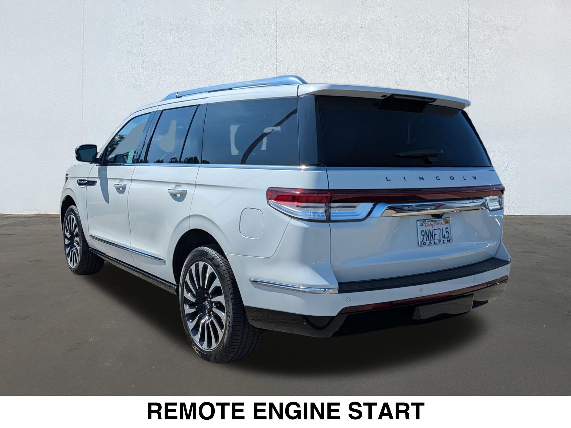 2024 Lincoln Navigator Black Label photo 2