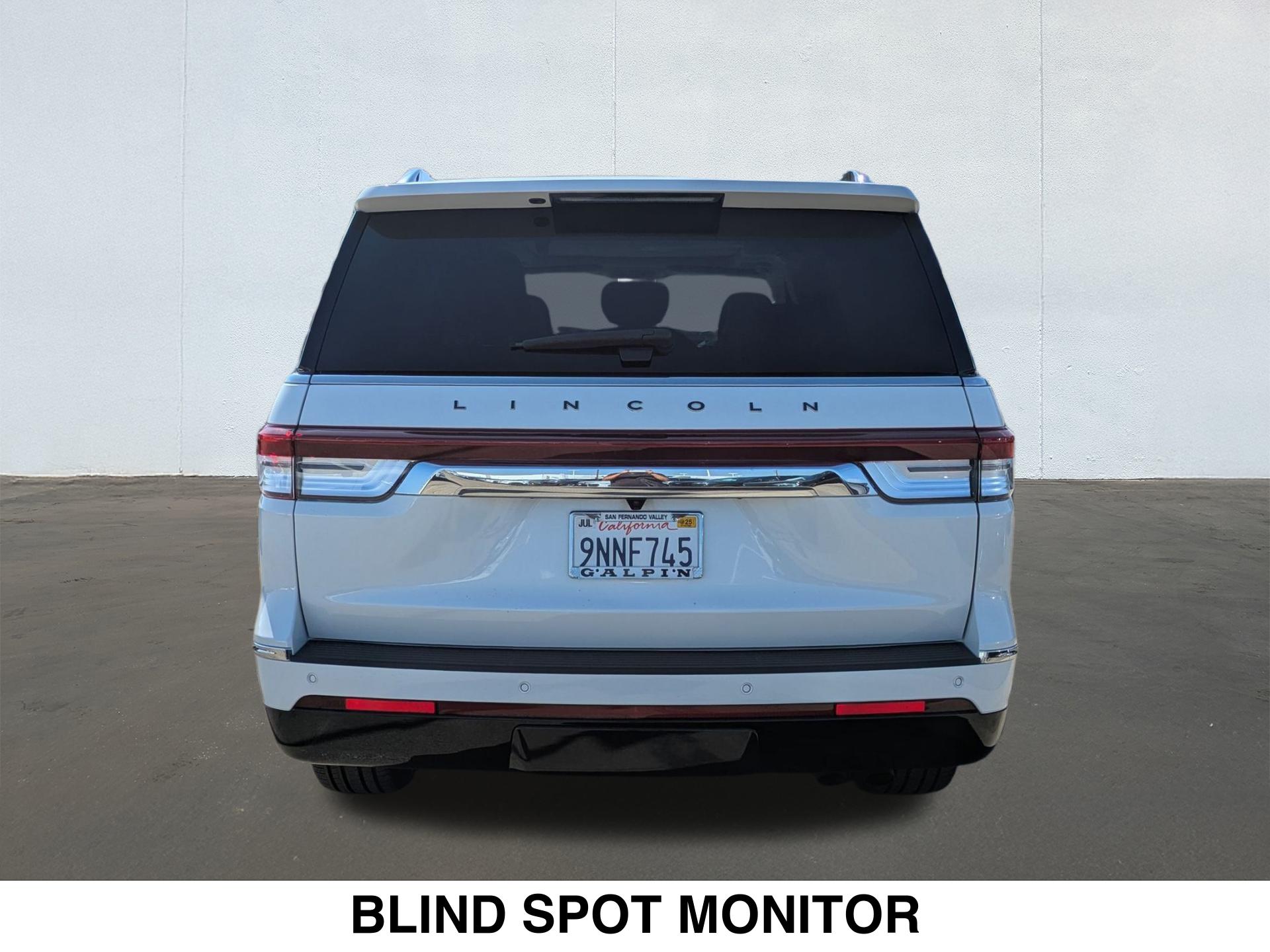 2024 Lincoln Navigator Black Label photo 3