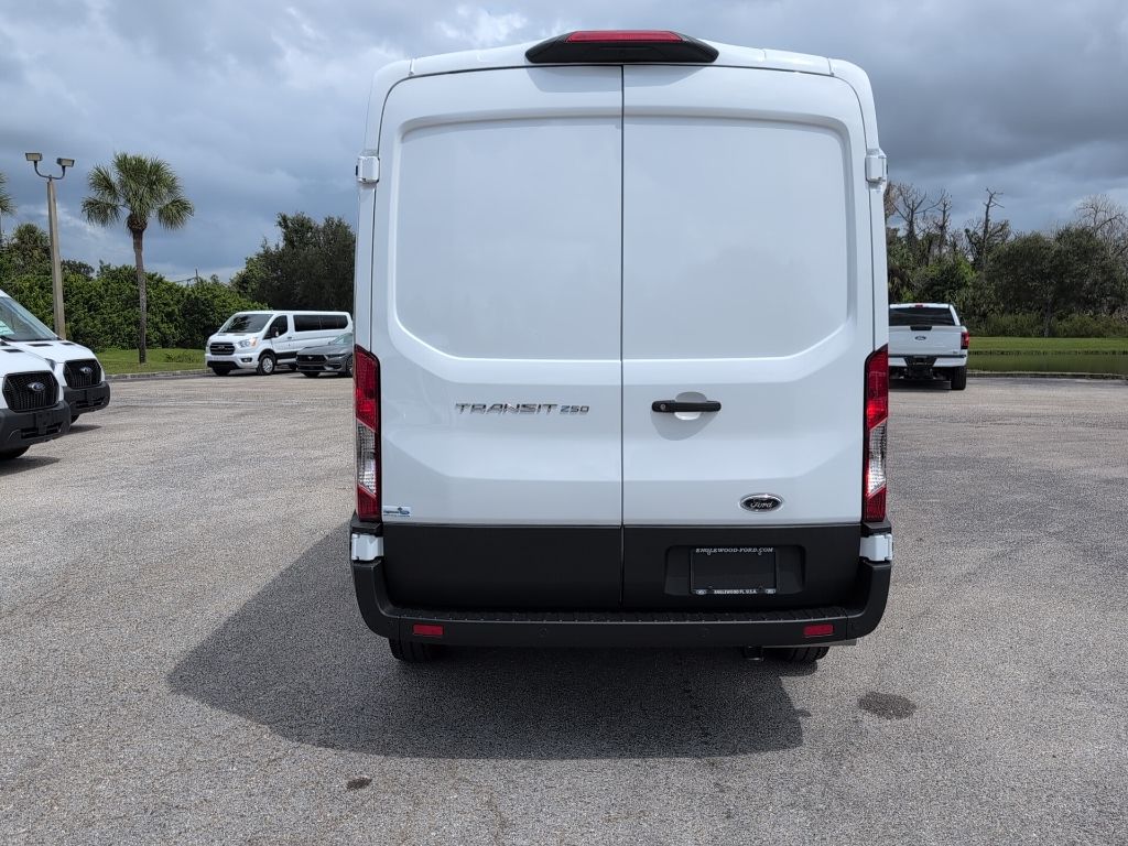 2025 Ford Transit photo 3