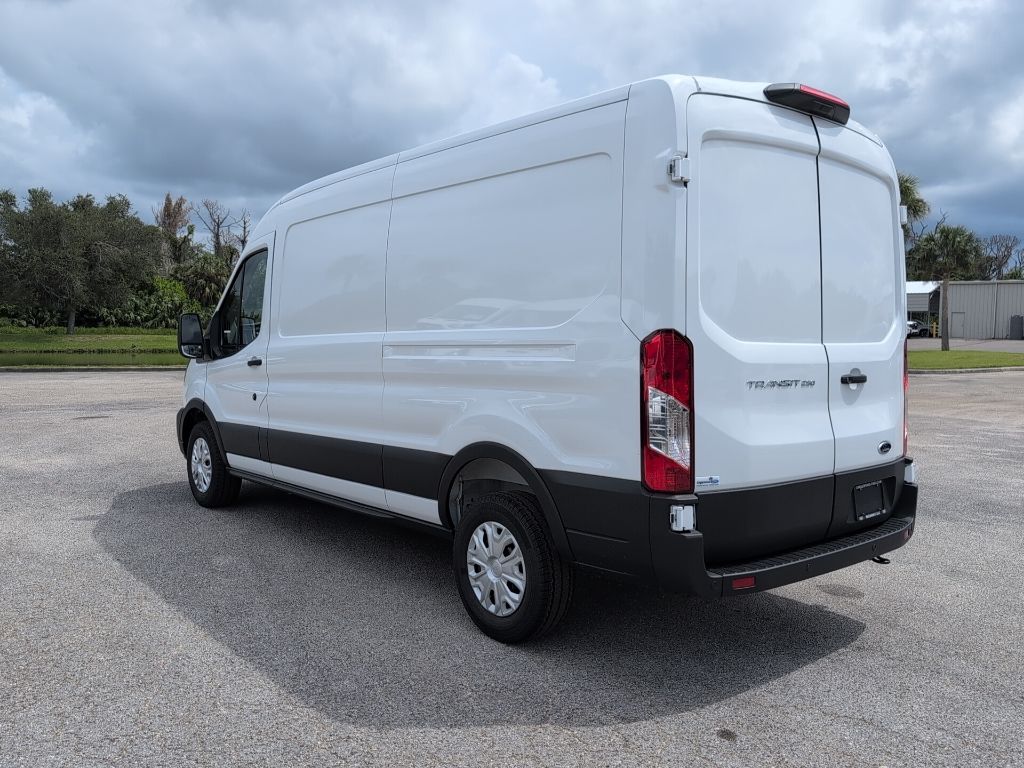 2025 Ford Transit photo 4