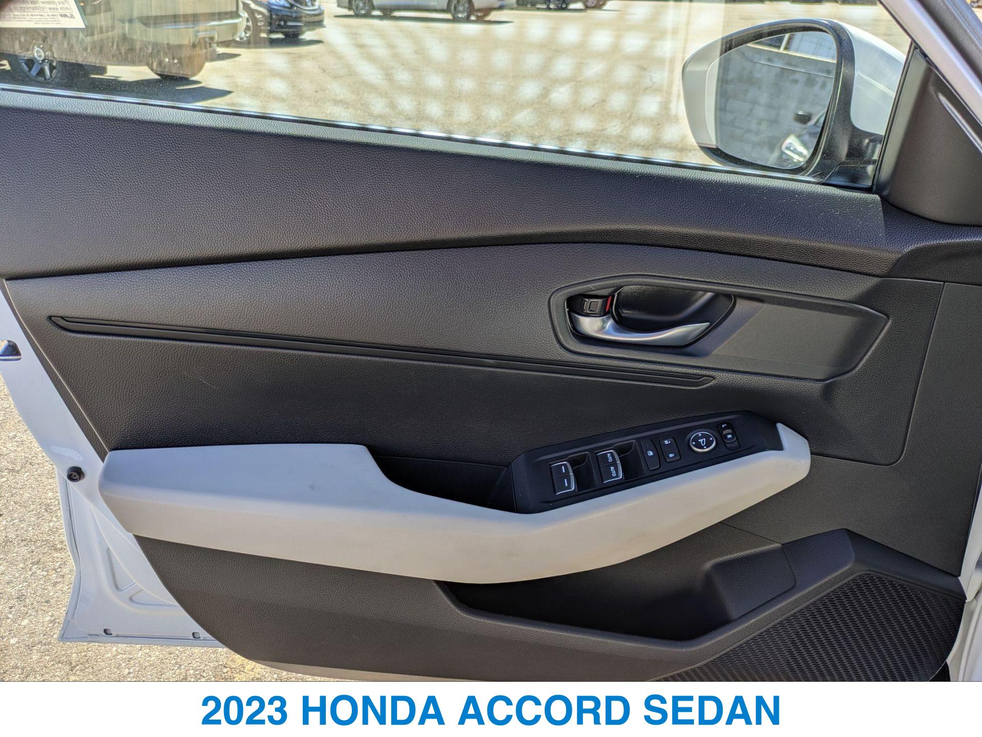 2023 Honda Accord LX photo 13