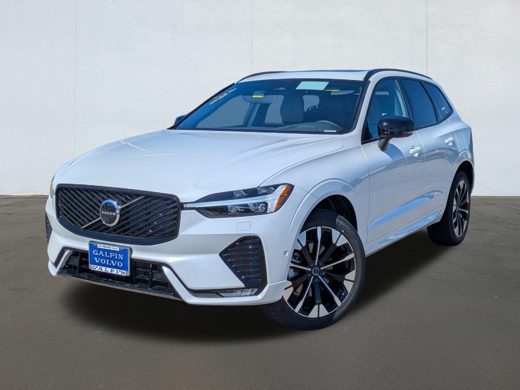 2026 Volvo XC60 B5 Plus
