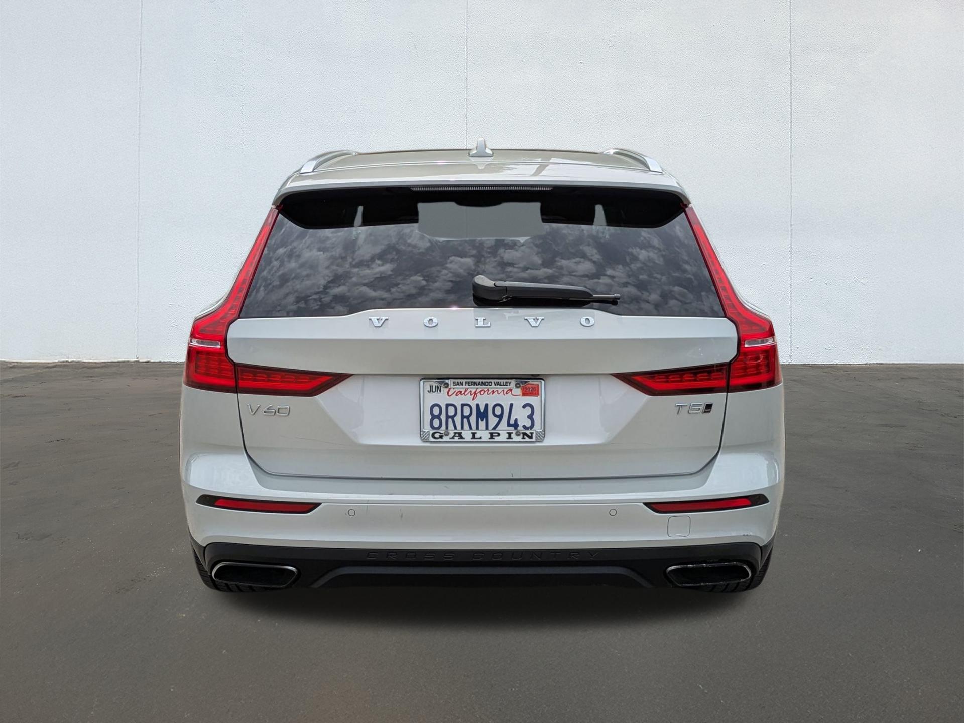 2020 Volvo V60 Cross Country T5 photo 4