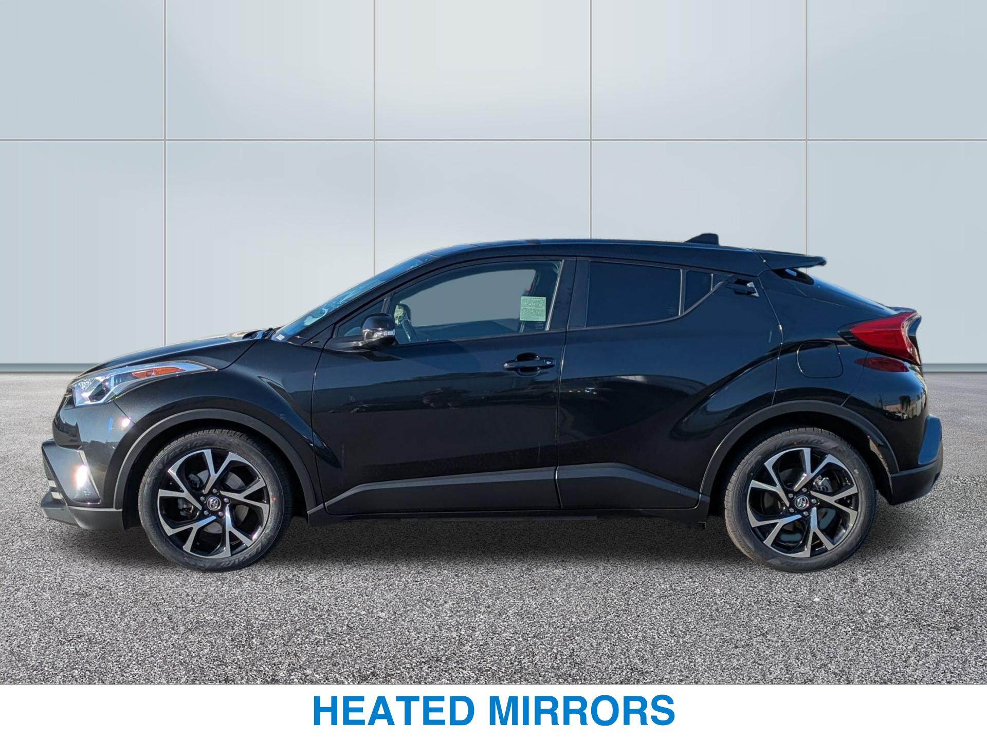 2019 Toyota C-HR XLE photo 8