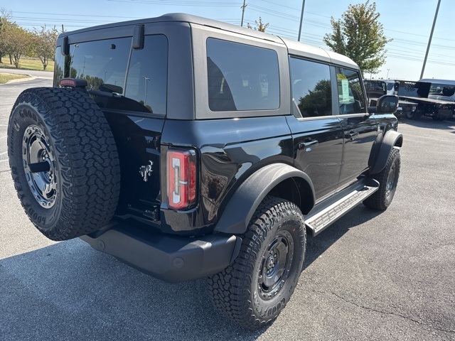 2025 Ford Bronco Outer Banks photo 6