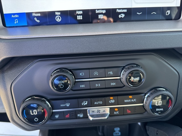2025 Ford Bronco Outer Banks photo 12