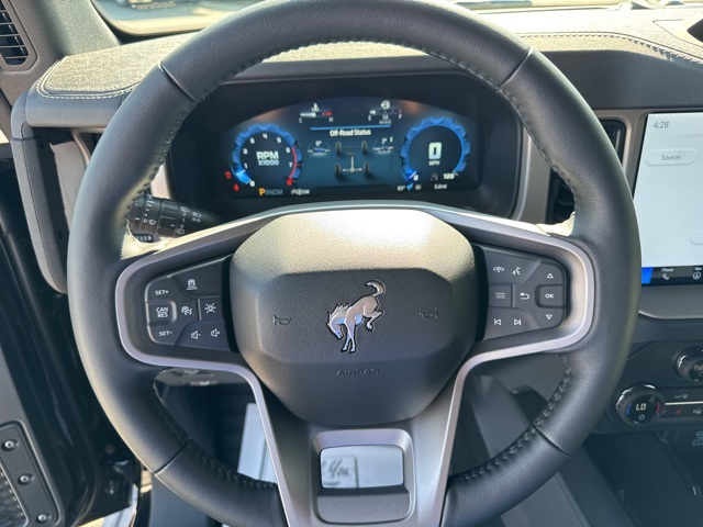 2025 Ford Bronco Outer Banks photo 15