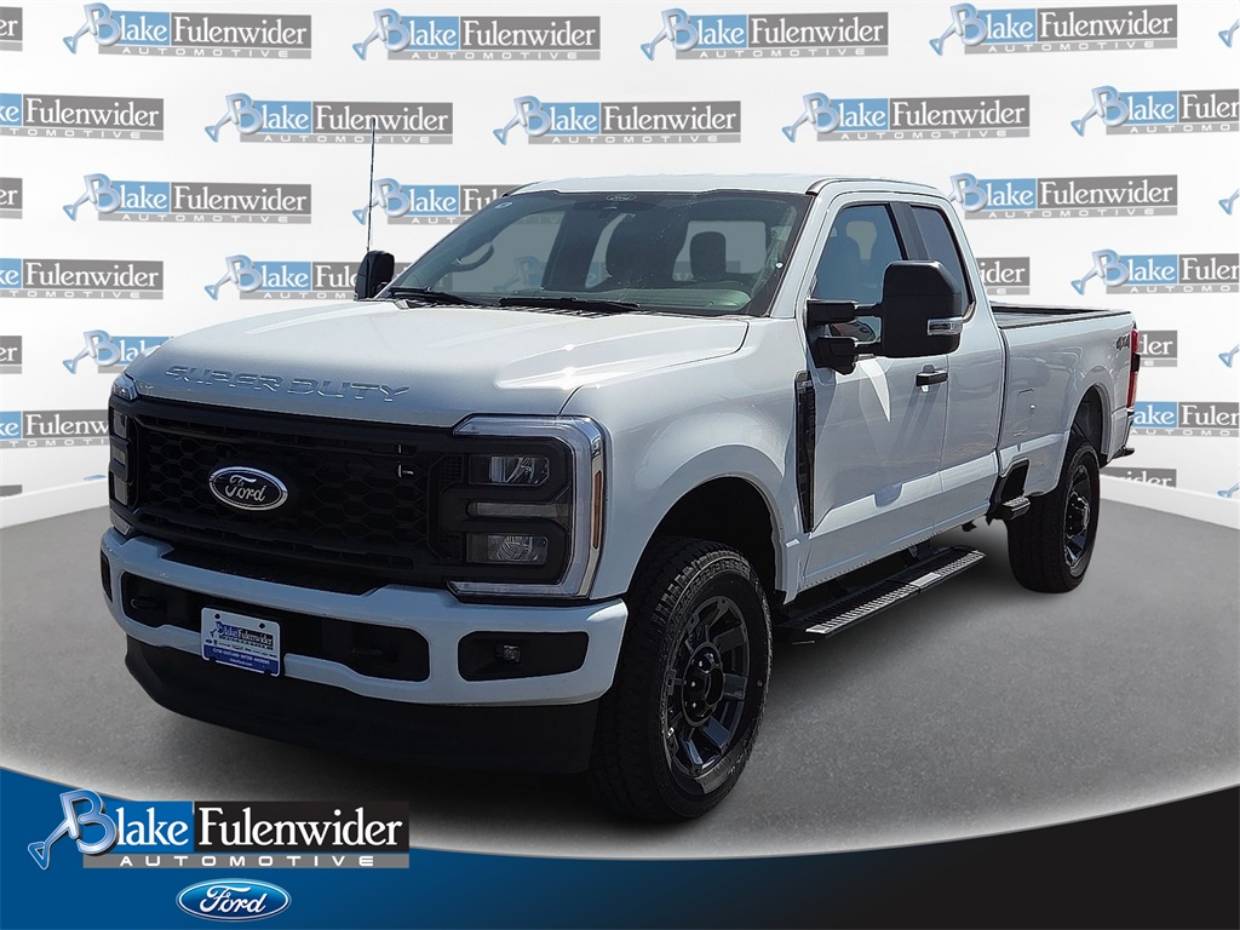 2025 Ford F-350 Super Duty XL's photo