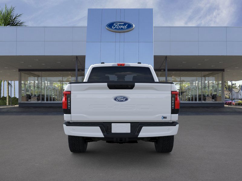 2025 Ford F-150 Lightning XLT photo 5