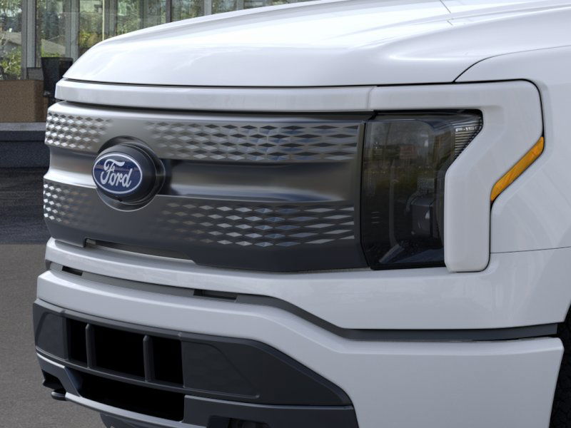 2025 Ford F-150 Lightning XLT photo 16