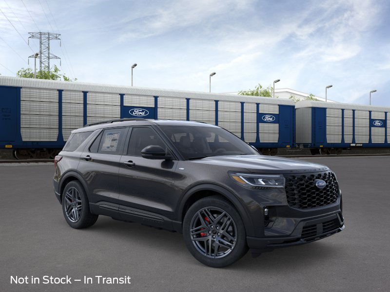 2025 Ford Explorer ST-Line photo 5