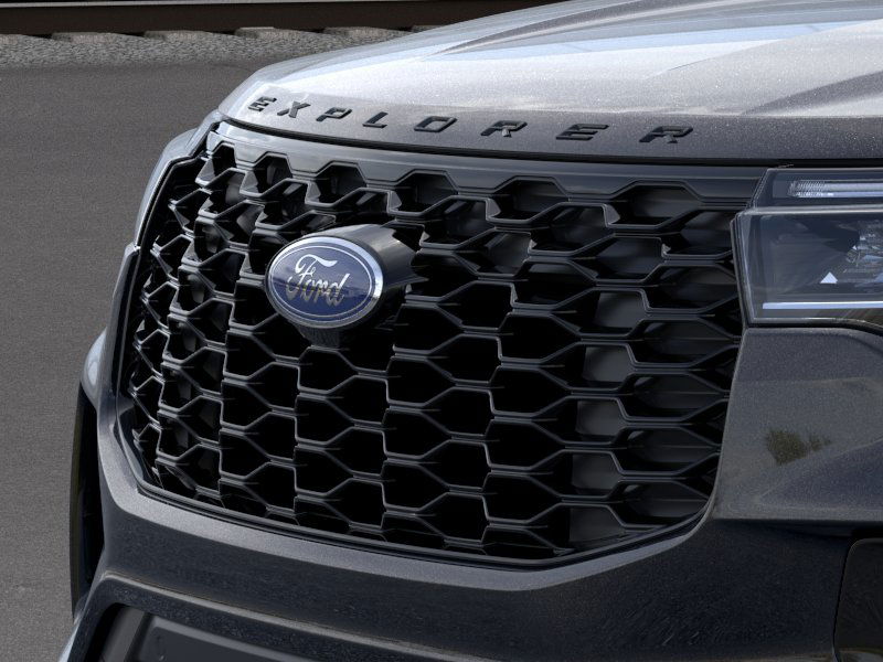 2025 Ford Explorer ST-Line photo 14