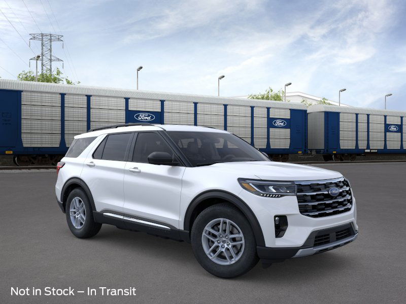 2025 Ford Explorer photo 5
