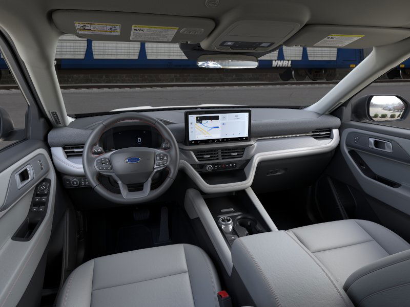 2025 Ford Explorer photo 7