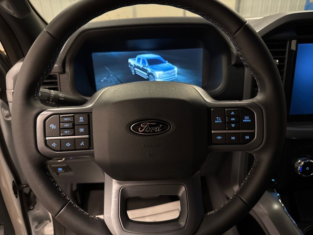 2025 Ford F-150 XLT photo 8